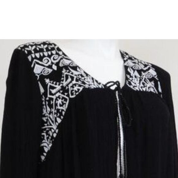 Plus Size 3x 4x Torrid Black Swimsuit Coverup cover up embroidered swim - Picture 3 of 4